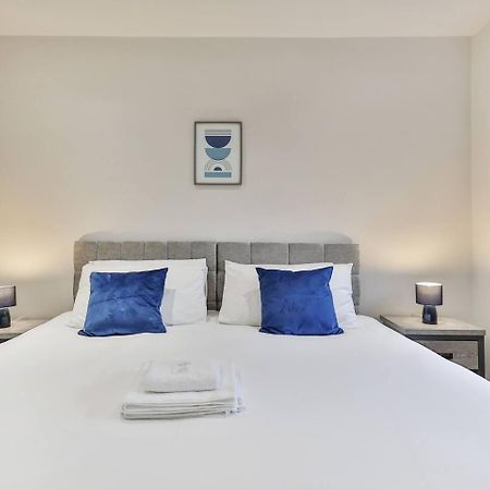 シェフィールド 3 Bed Refurbished, Modern House, Wifi, Patio Areaヴィラ エクステリア 写真