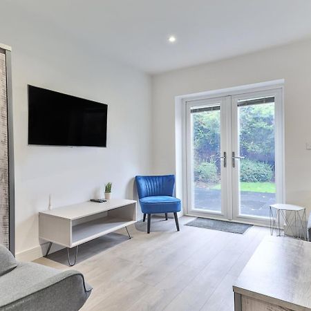 シェフィールド 3 Bed Refurbished, Modern House, Wifi, Patio Areaヴィラ エクステリア 写真