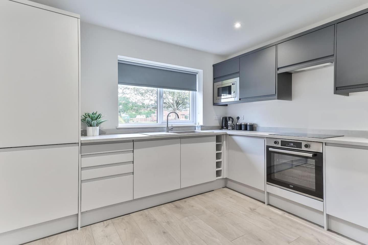 シェフィールド 3 Bed Refurbished, Modern House, Wifi, Patio Areaヴィラ エクステリア 写真