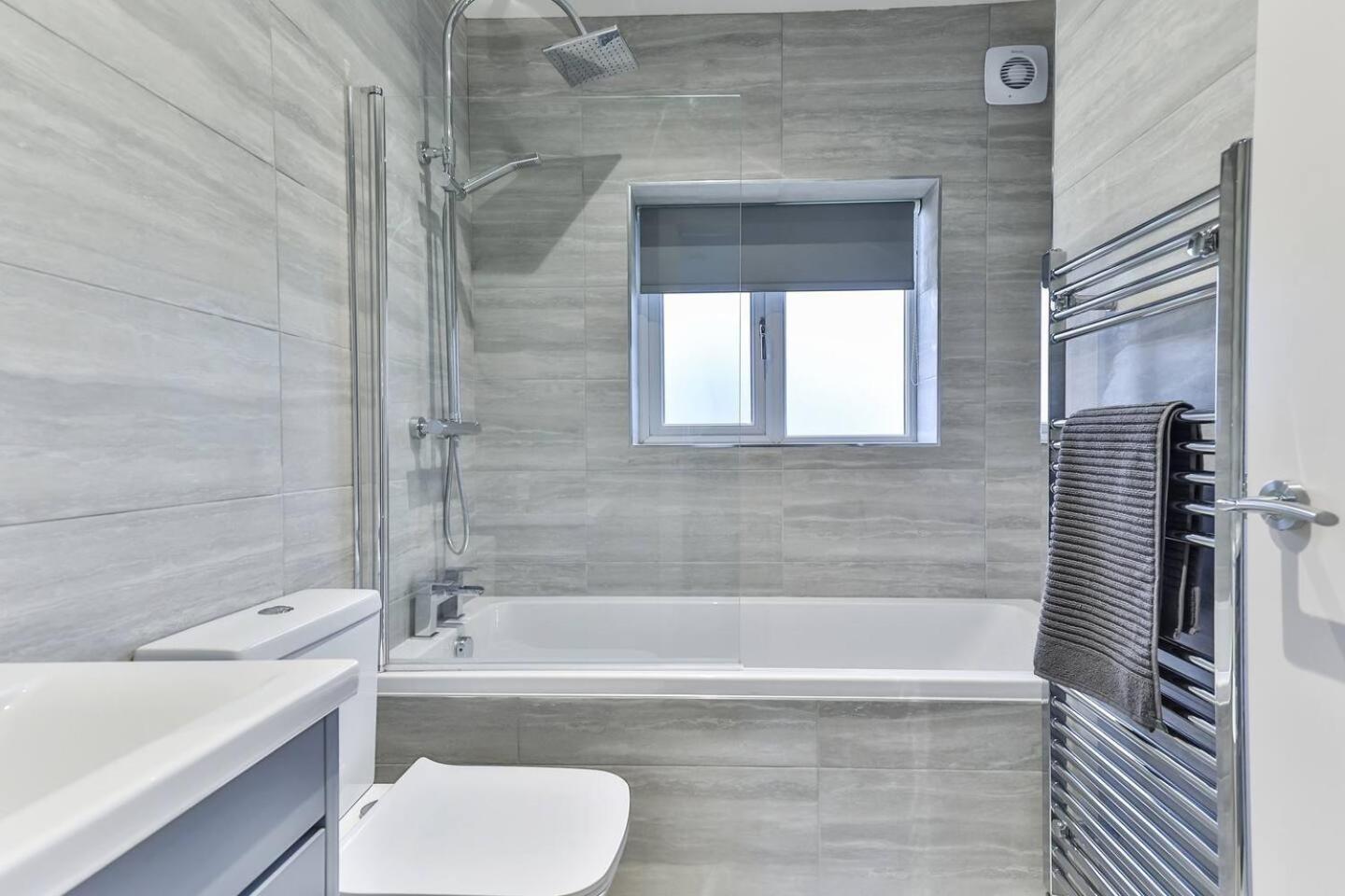 シェフィールド 3 Bed Refurbished, Modern House, Wifi, Patio Areaヴィラ エクステリア 写真