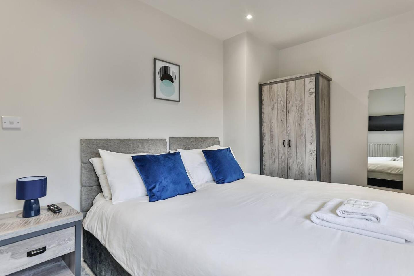 シェフィールド 3 Bed Refurbished, Modern House, Wifi, Patio Areaヴィラ エクステリア 写真