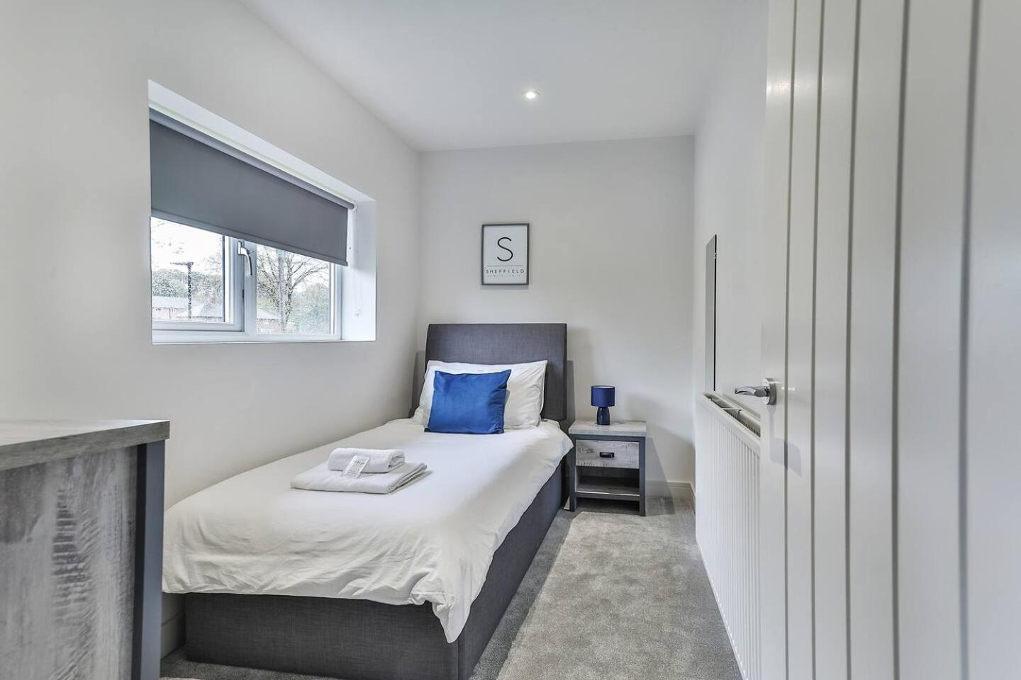 シェフィールド 3 Bed Refurbished, Modern House, Wifi, Patio Areaヴィラ エクステリア 写真